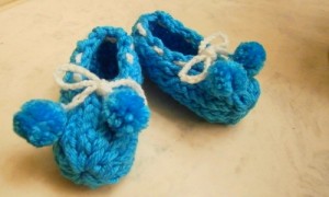 Loom-Knit-Baby-Booties